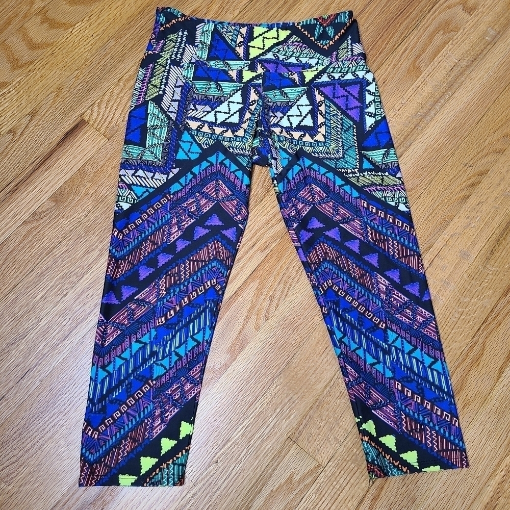 Onzie XS Geometric Printed Cropped Leggings